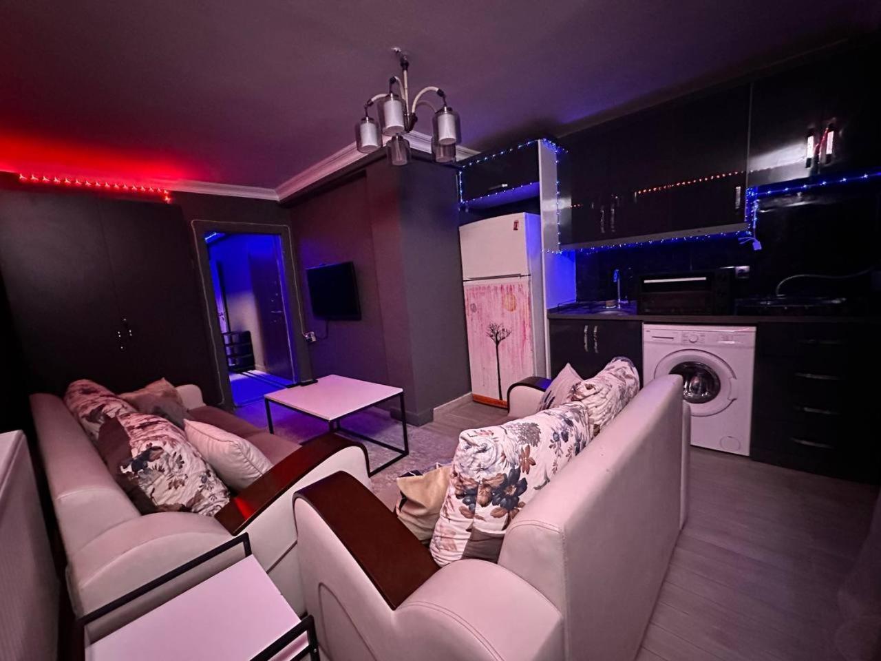 Апартаменти Freedom Modern And Luxry 1bd Taksim Sisli *