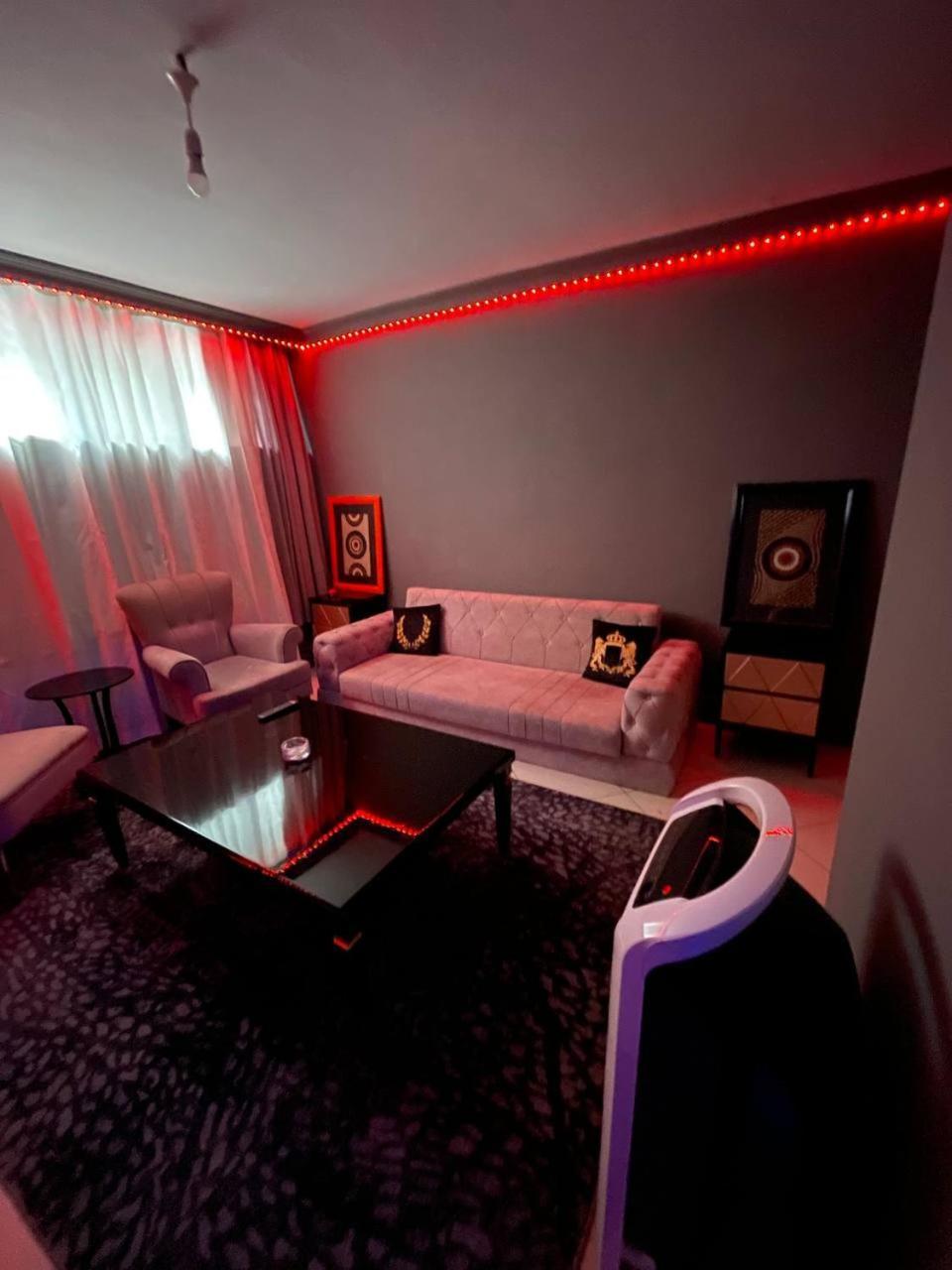 Апартаменти Freedom Modern And Luxry 1bd Taksim Sisli *